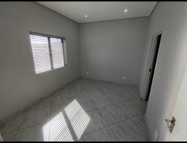 2 BEDROOM PROPERTY TO RENT IN PARK HILL